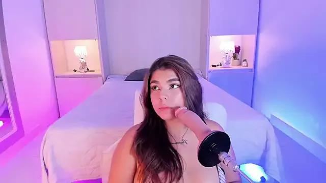 AliceThunder from StripChat is Freechat