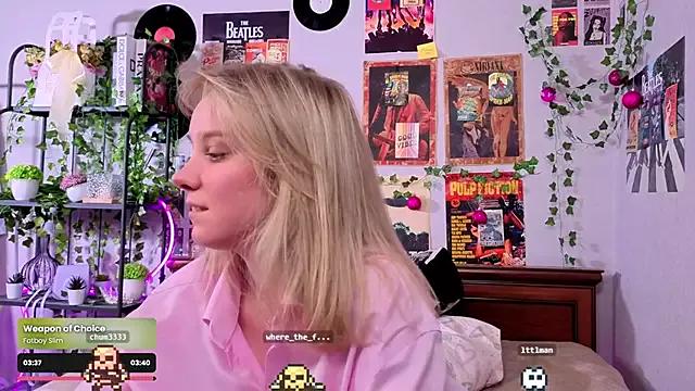 AliciaParkerf from StripChat is Freechat
