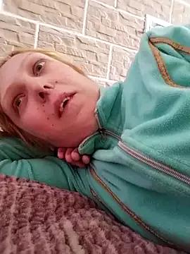 AlinaCish20 from StripChat is Freechat
