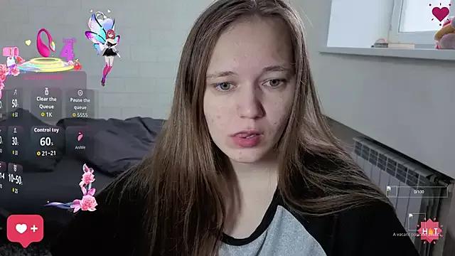 AlisaKisa from StripChat is Freechat