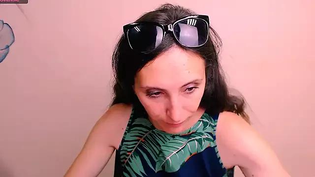 AlissaJersi from StripChat is Freechat