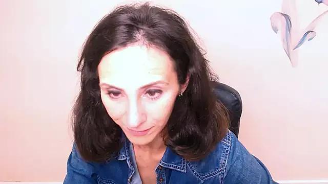 AlissaJersi from StripChat is Freechat