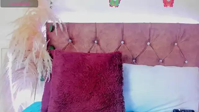 alondragomez__ from StripChat is Freechat
