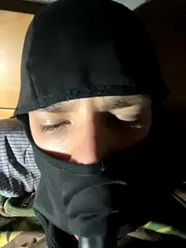Alphamuscle001 from StripChat is Freechat