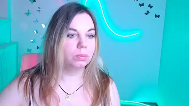 Amanda_Swannn from StripChat is Freechat