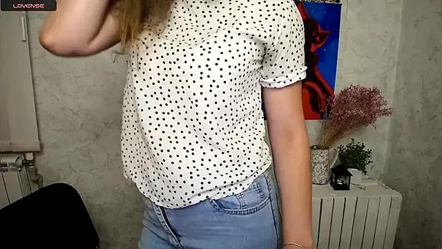 Try the thrill of flirt babes with our cam hosts, featuring unclothed wildness while getting naked and playing with their favored sex toys.