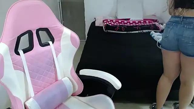 Amber09raiden from StripChat is Freechat