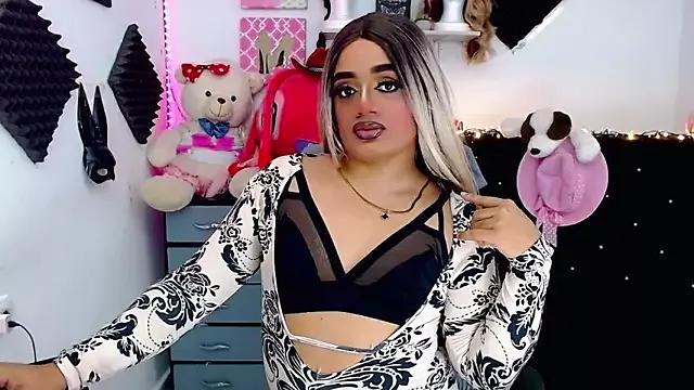 Try the thrill of flirt babes with our cam hosts, featuring unclothed wildness while getting naked and playing with their favored sex toys.