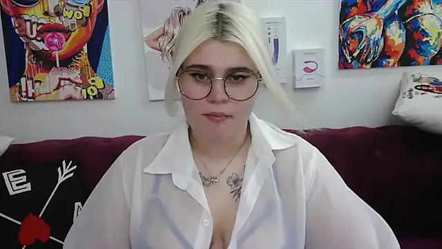 Try the thrill of flirt babes with our cam hosts, featuring unclothed wildness while getting naked and playing with their favored sex toys.