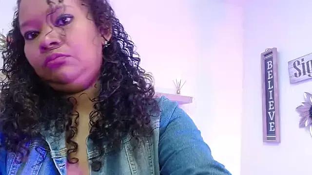 Amber_velvet from StripChat is Freechat