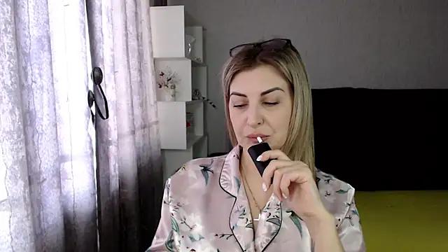 Try the thrill of flirt babes with our cam hosts, featuring unclothed wildness while getting naked and playing with their favored sex toys.