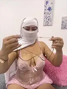 Photos of Amyraa_ from StripChat is Freechat