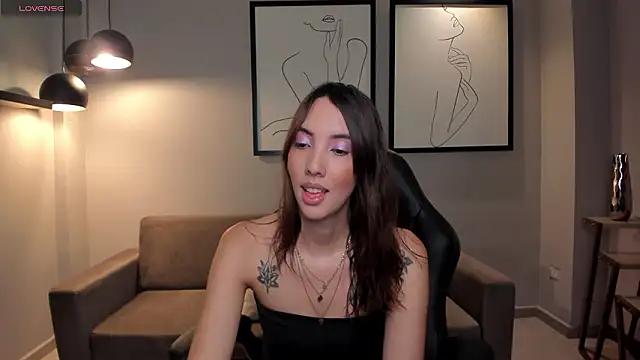 AnaisNin from StripChat