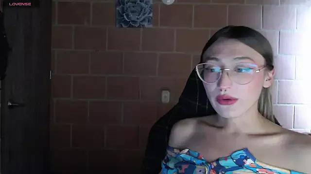 Andrea_camilaaa from StripChat is Freechat