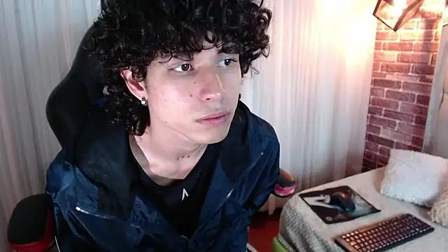 andres_ocasio from StripChat is Freechat