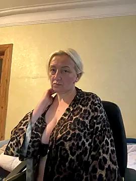 Angela_37 from StripChat is Freechat
