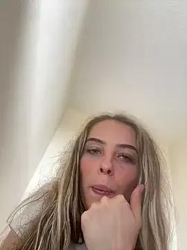 Angelloverxo from StripChat is Freechat