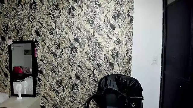 Anhell7_x from StripChat is Freechat