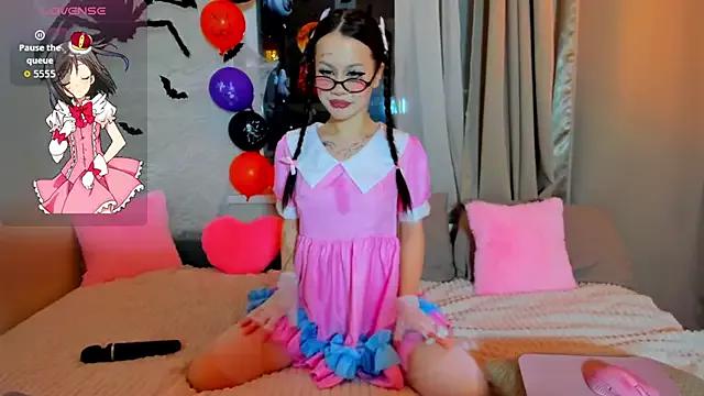 Anikka_Liam from StripChat is Freechat