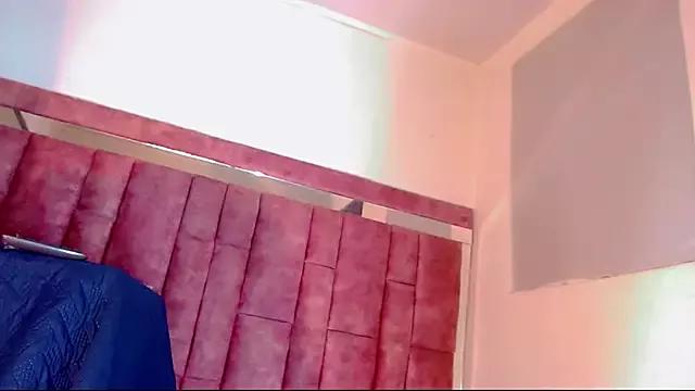 AnntonellaHott from StripChat is Freechat