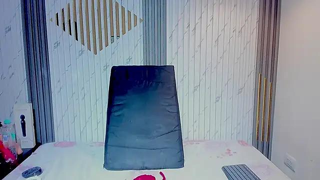 AnnyMyerss from StripChat