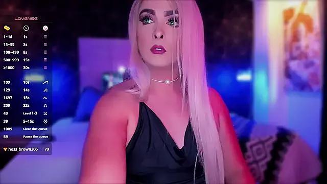 Try the thrill of flirt babes with our cam hosts, featuring unclothed wildness while getting naked and playing with their favored sex toys.