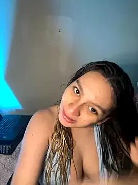 April-Fox from StripChat is Freechat