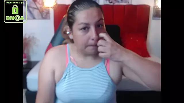 April_Sweet2 from StripChat is Freechat
