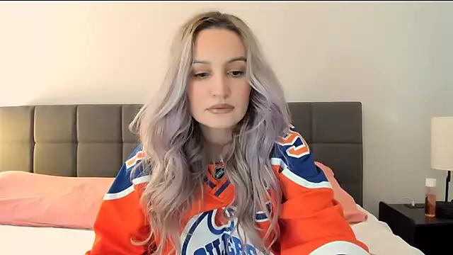 Try the thrill of flirt babes with our cam hosts, featuring unclothed wildness while getting naked and playing with their favored sex toys.