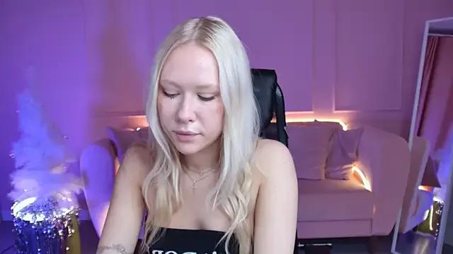 AprilChambers from StripChat is Freechat