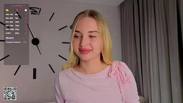 Try the thrill of flirt babes with our cam hosts, featuring unclothed wildness while getting naked and playing with their favored sex toys.