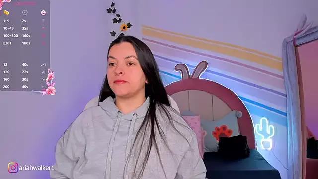 Ariah_Walker_ from StripChat is Freechat