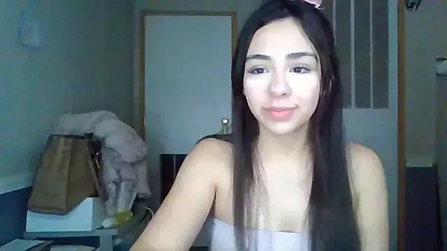 arianababyxo from StripChat is Freechat