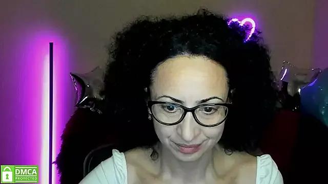 Photos of Arianasweety23 from StripChat is Freechat