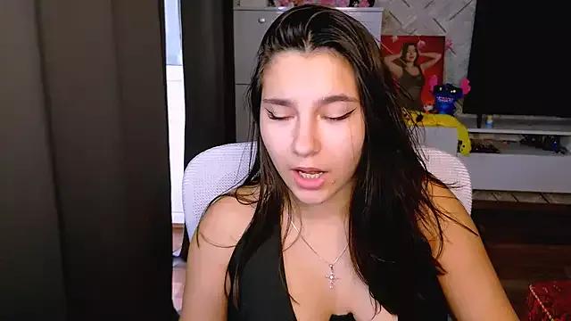 Arianna_Grend from StripChat is Freechat