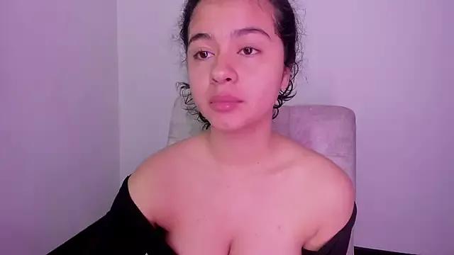 Arianna_Jannes from StripChat is Freechat