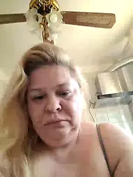 AriannaMilf from StripChat is Freechat