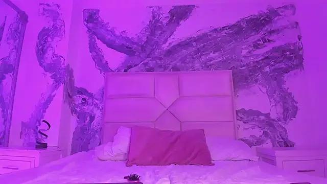 AriannaRouxx from StripChat is Freechat