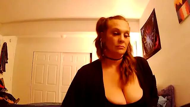 Ariasweetaspie from StripChat is Freechat