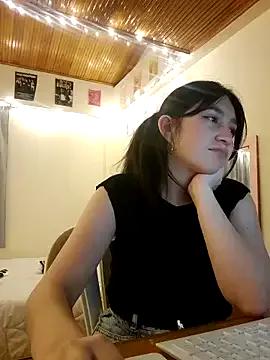 Arielle_lov from StripChat is Freechat