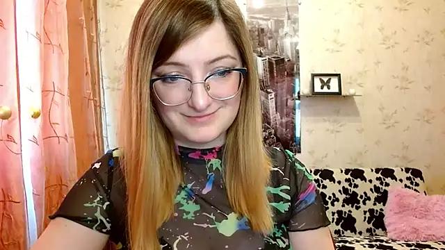 Arielsssplash from StripChat is Freechat
