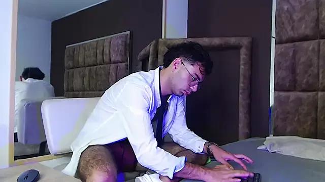 AronWilde from StripChat is Freechat