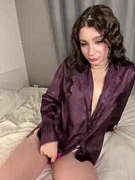 Ashley-Urban from StripChat is Freechat