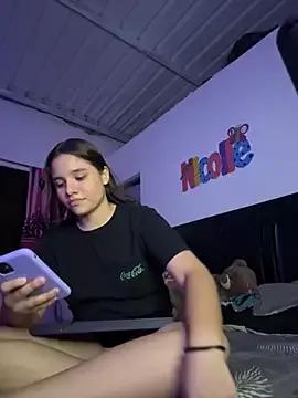 Ashley_and_Zoe from StripChat is Freechat