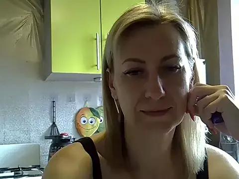 AshleyXHoney from StripChat is Freechat