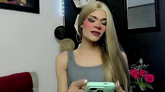 Try the thrill of flirt babes with our cam hosts, featuring unclothed wildness while getting naked and playing with their favored sex toys.
