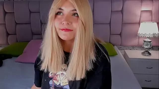 AzuldeVille from StripChat is Freechat