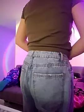 azumiichan from StripChat is Freechat