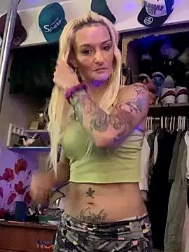 barbiegirl143 from StripChat is Freechat