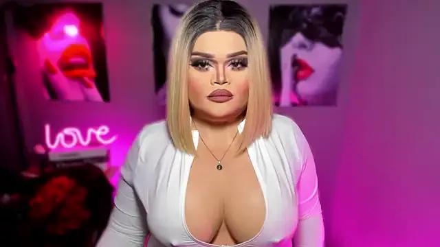 BelindaLovex from StripChat is Freechat